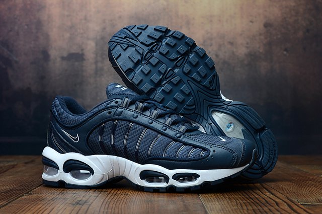 Nike Air Max Tailwind IV-3